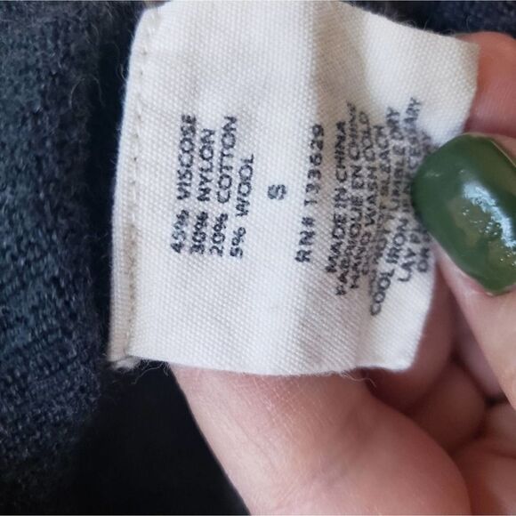 Yoon Sweater S Oversized Black & Gray V- Neck - Picture 4 of 5